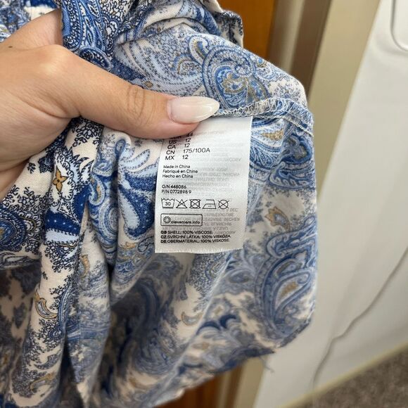 H&M v neck tie front Blue Paisley Dress - Picture 5 of 5